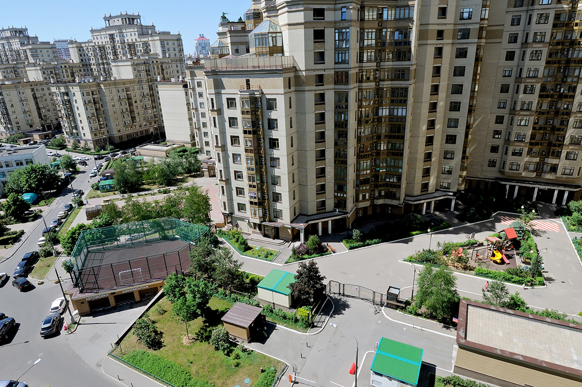 фото вида из окна во двор