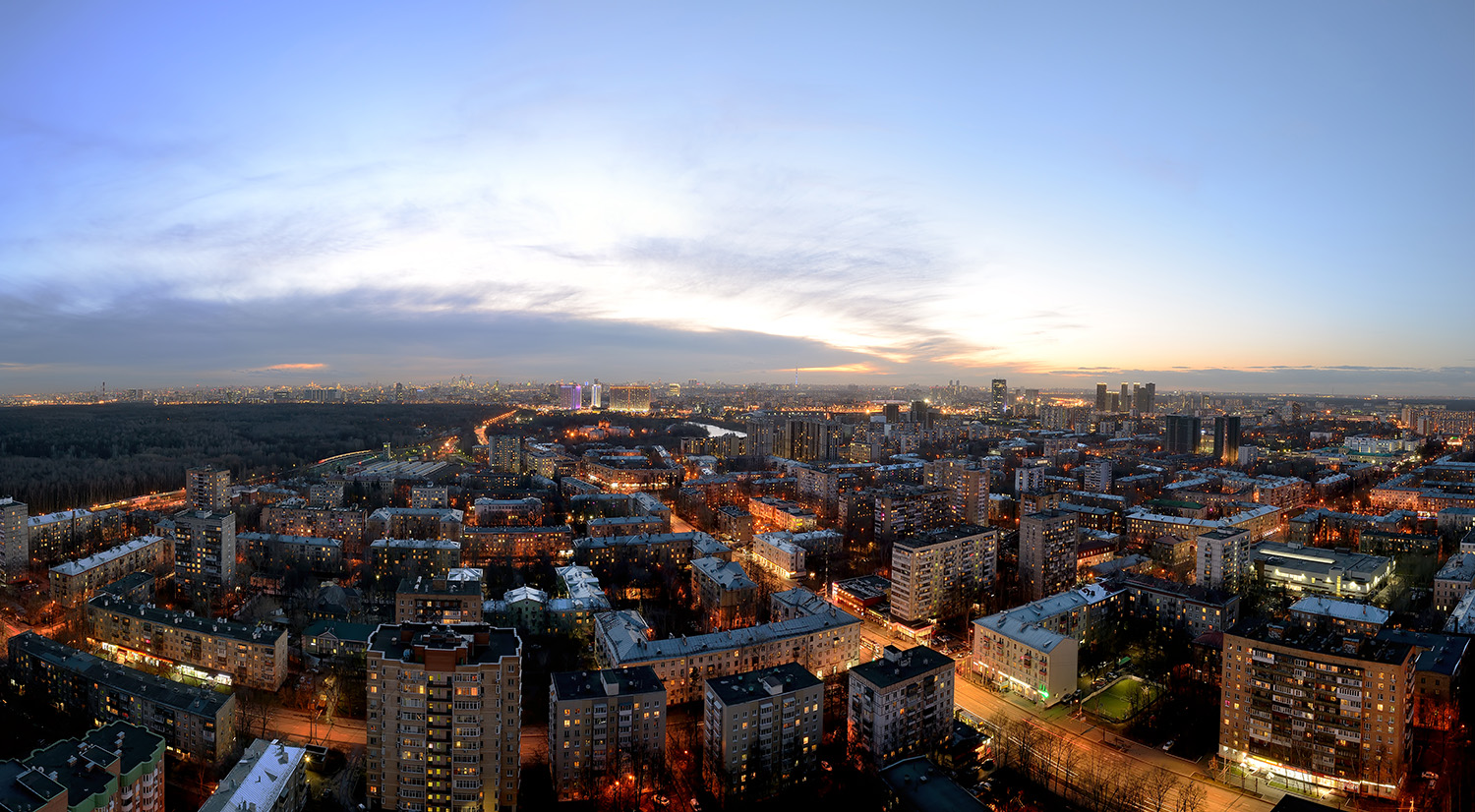 фото вечернего панорамного вида из окна