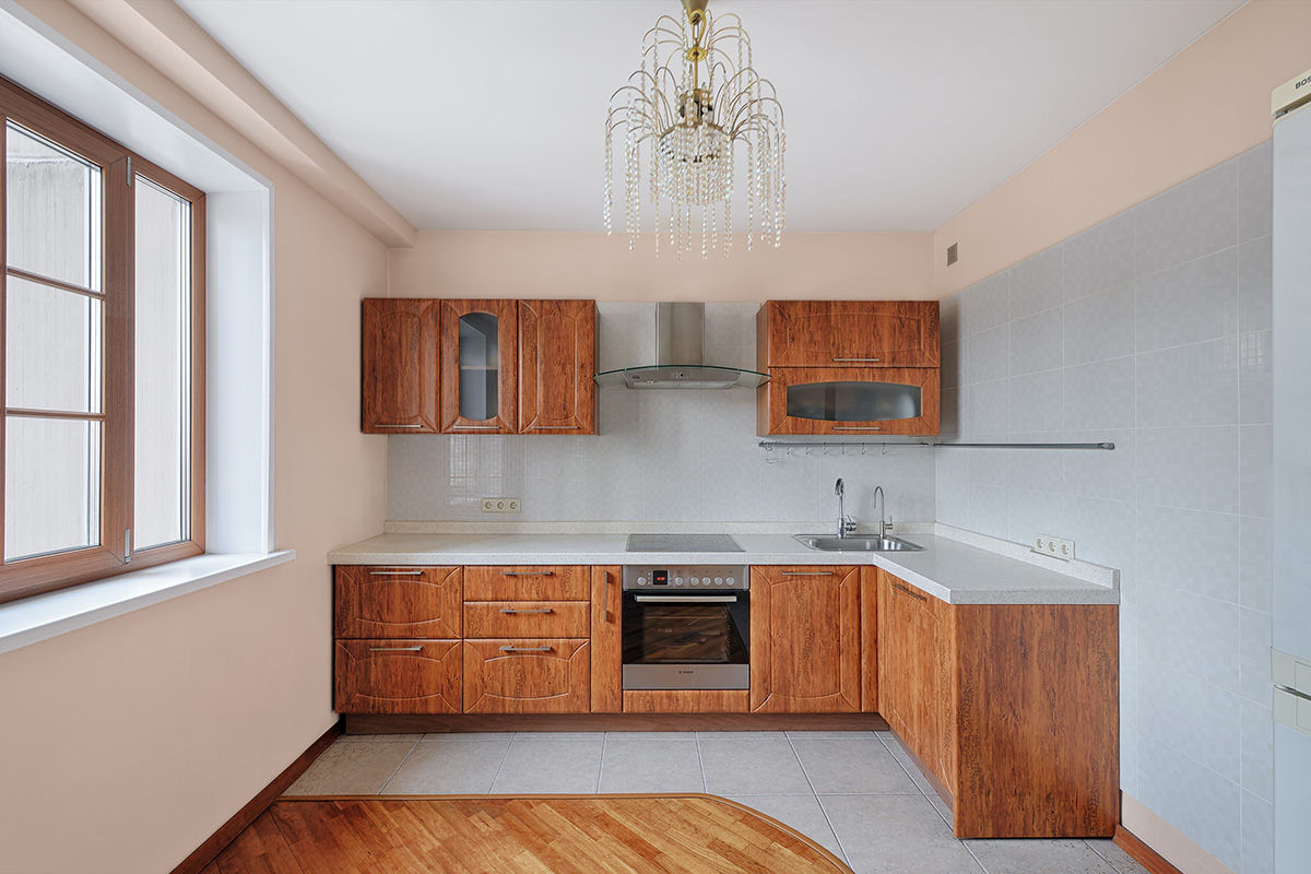 деревянный кухонный гарнитур