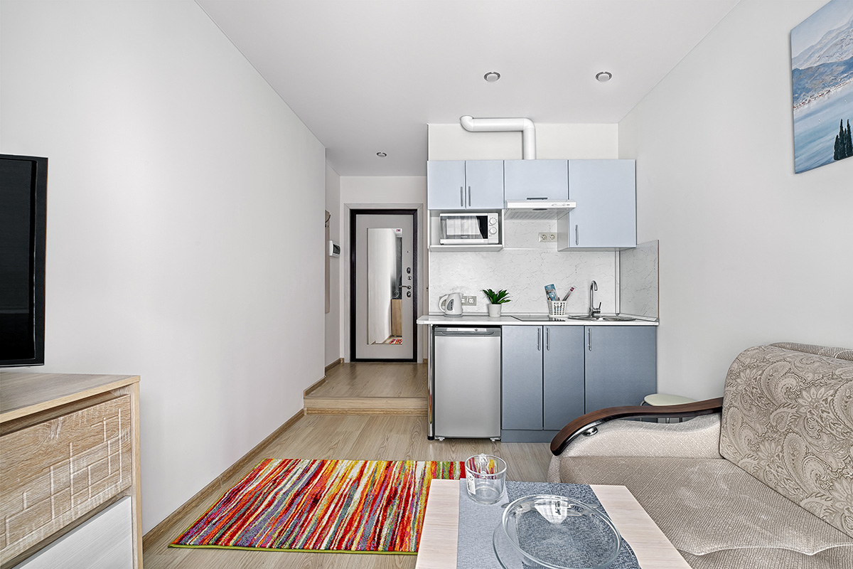 кухня в маленькой квартире-студии