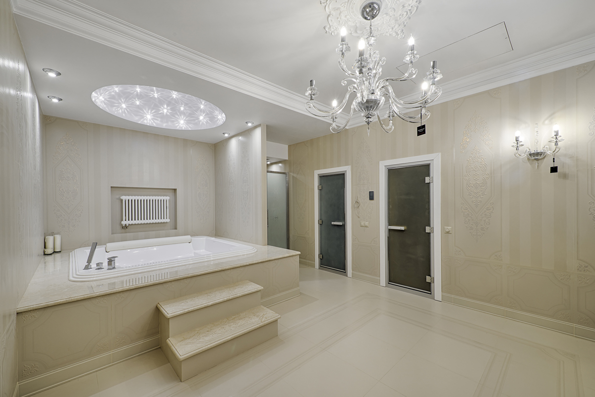 интерьер помещения с джакузи