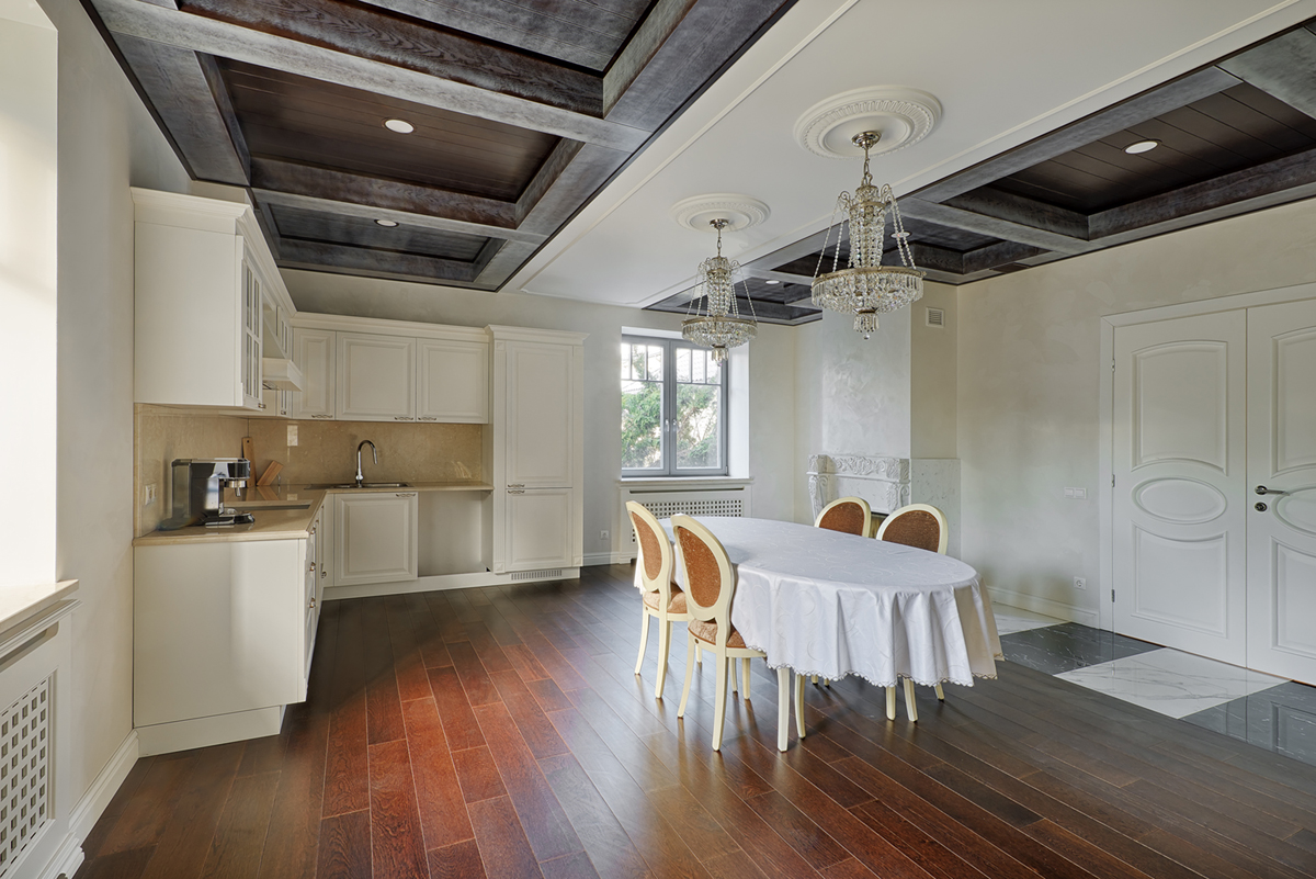 интерьер кухни в доме