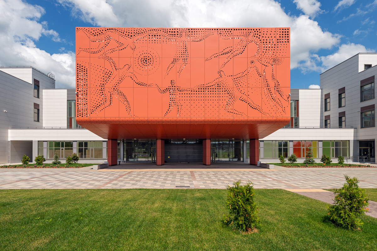 вход в школу