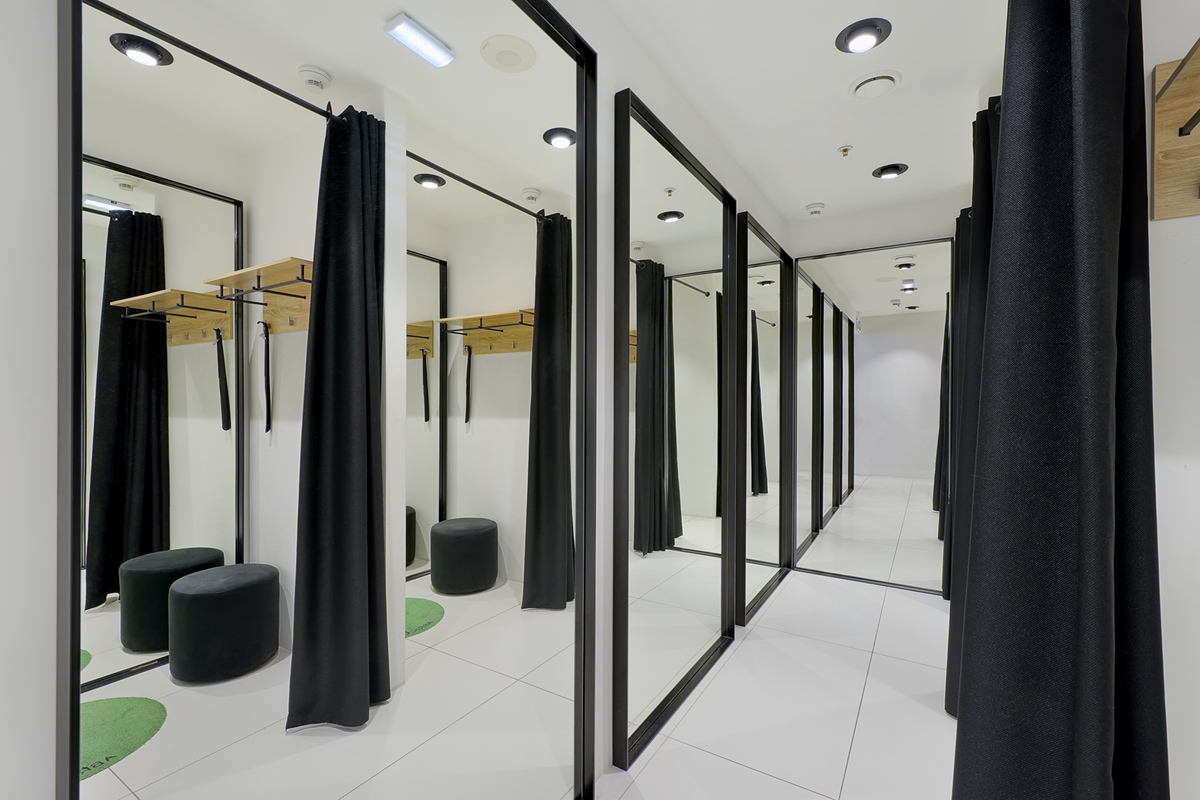 примерочная с зеркалами