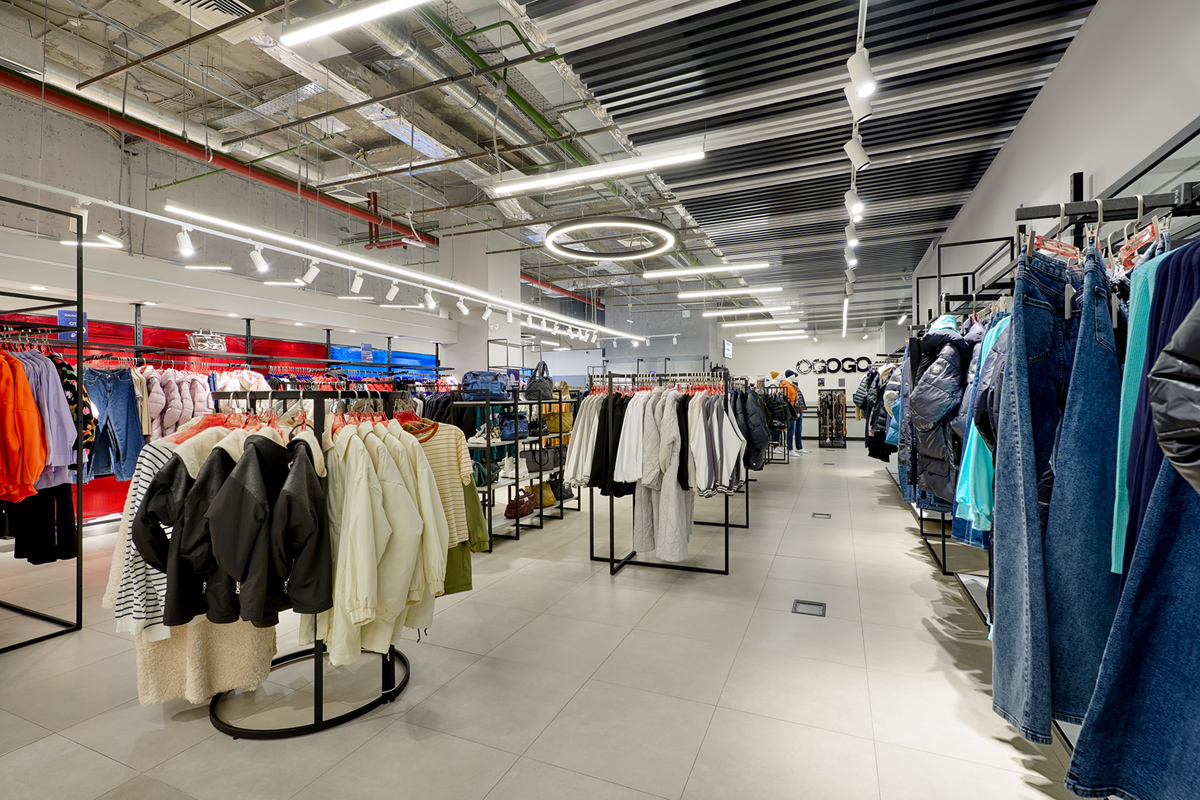 интерьер магазина одежды