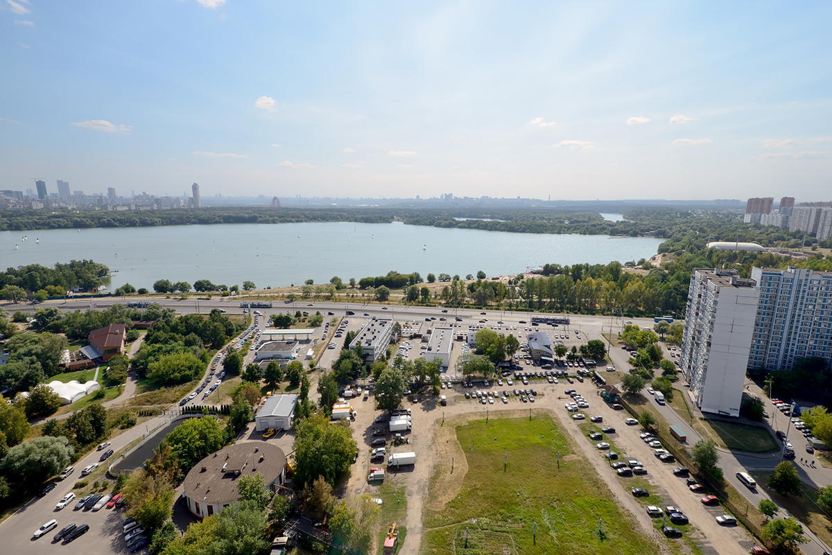 вид на залив в Строгино