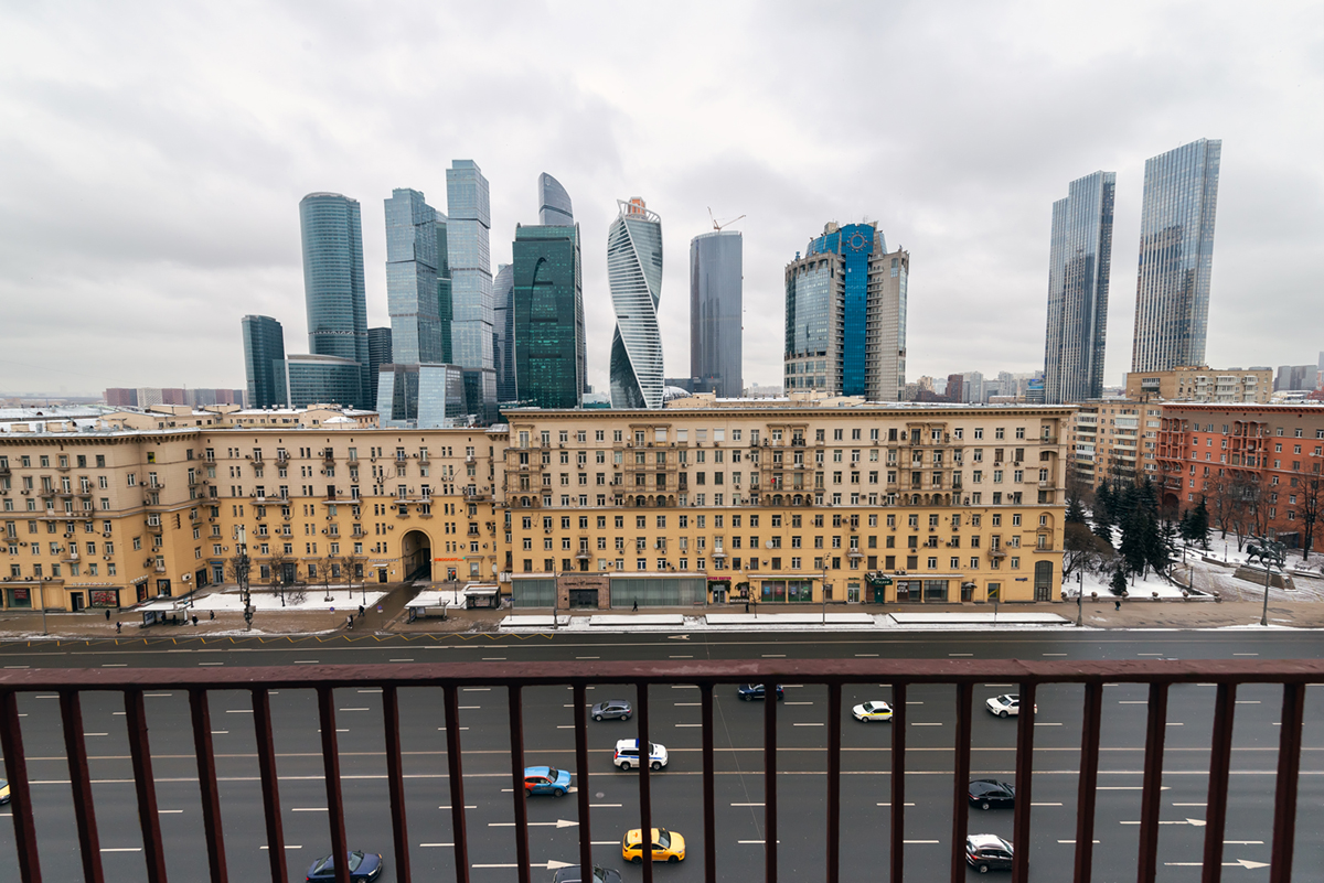 эффектный вид из окон на Москва-сити