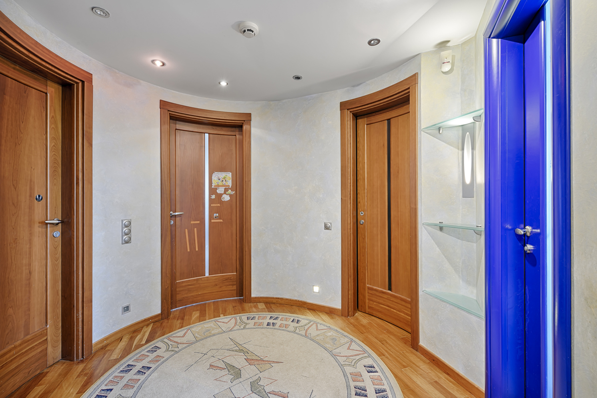 овальный коридор