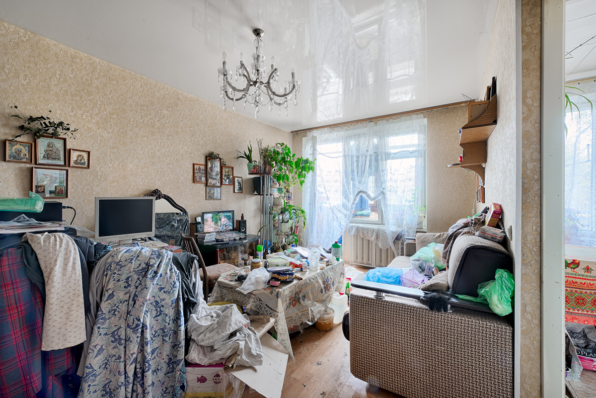 захламленная гостиная