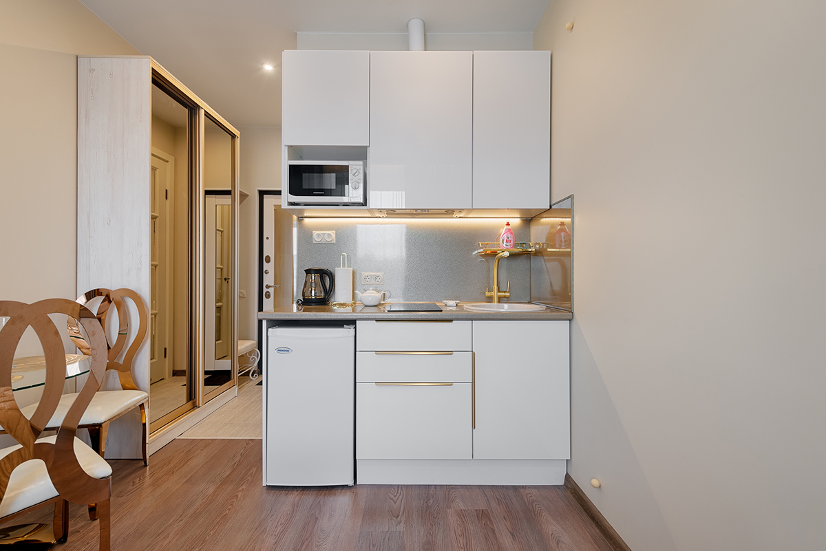 кухня в маленькой квартире студии