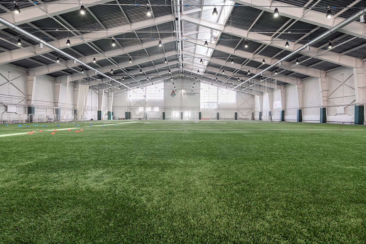 крытый футбольный манеж академии локомотив