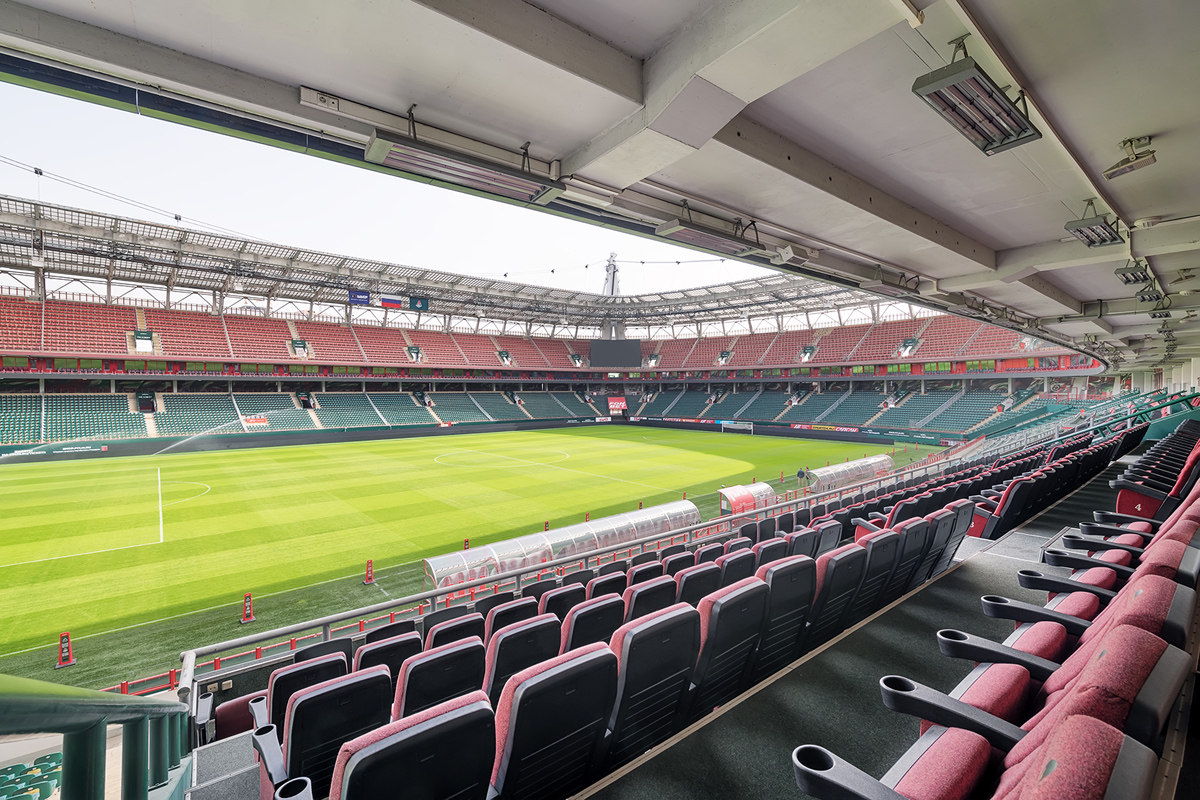 большая ложа для футбольных болельщиков