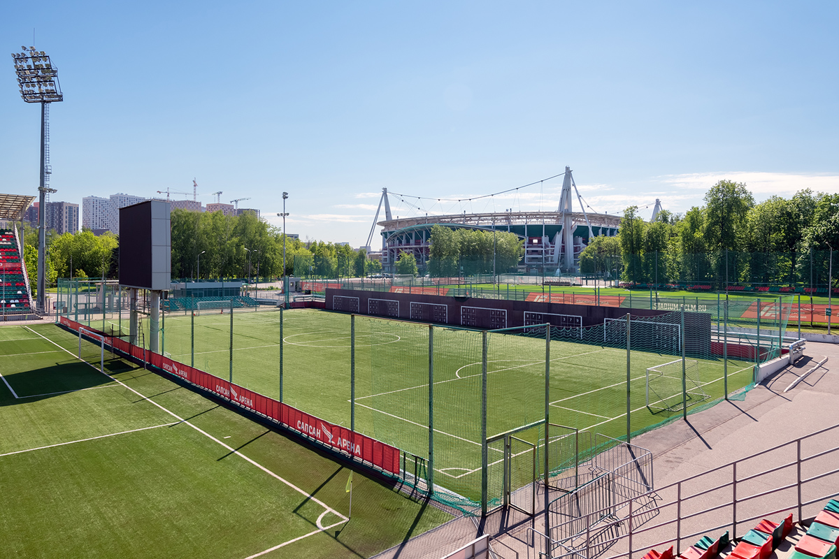 поле для тренировок футболистов