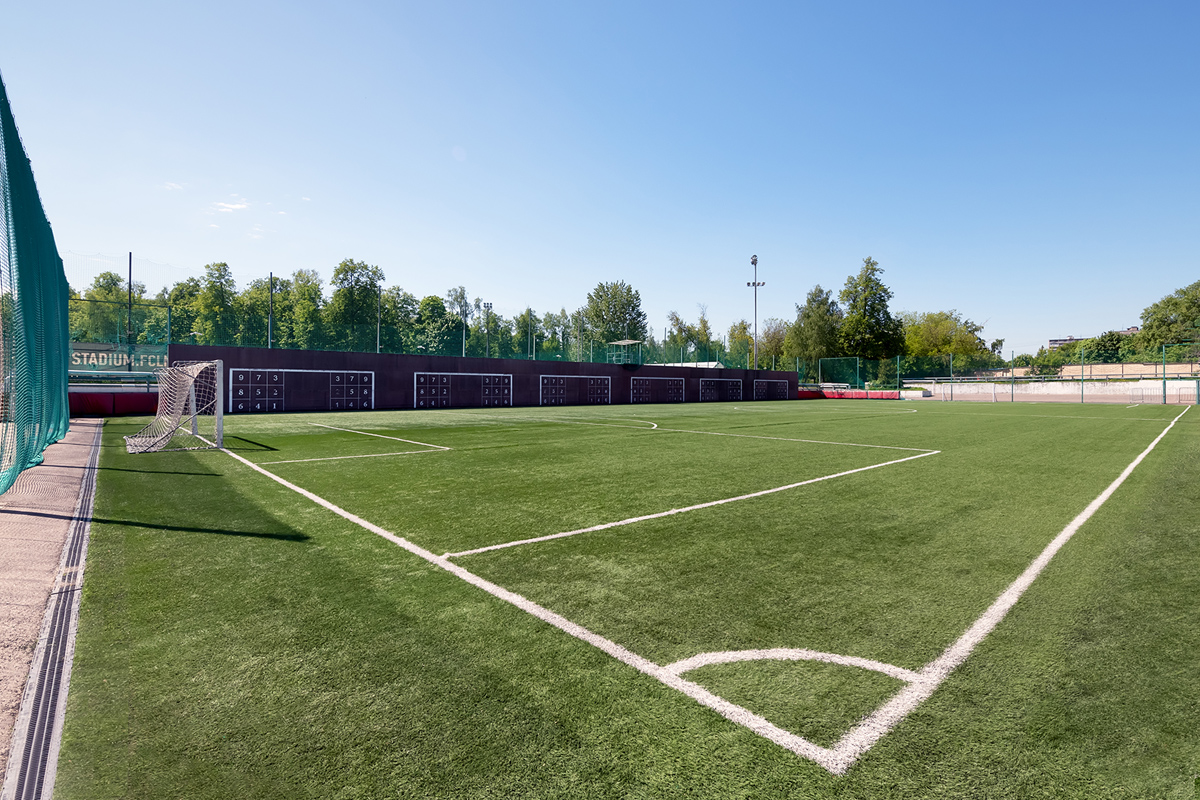 поле для футболистов